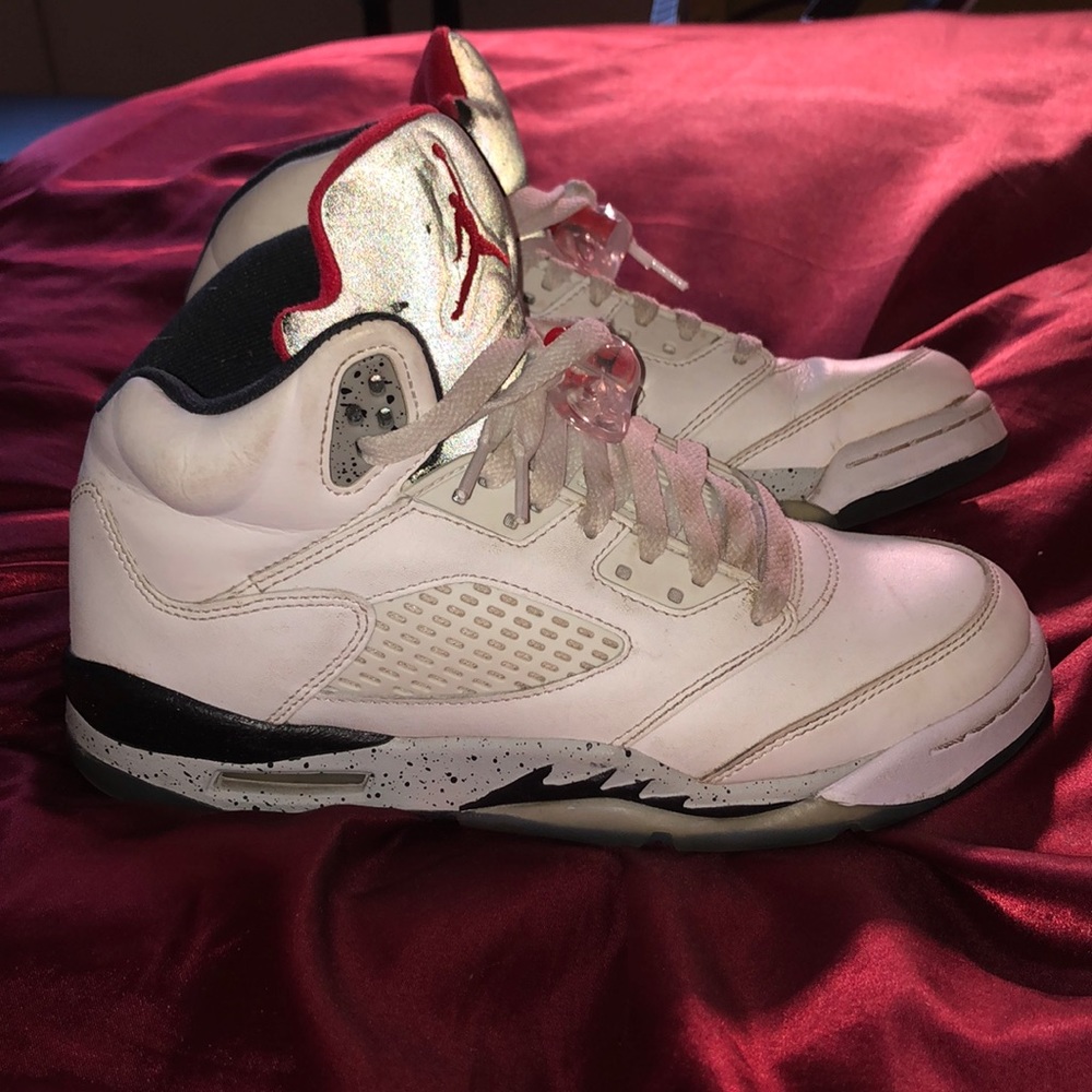 AIR JORDAN 5 RETRO 'WHITE CEMENT